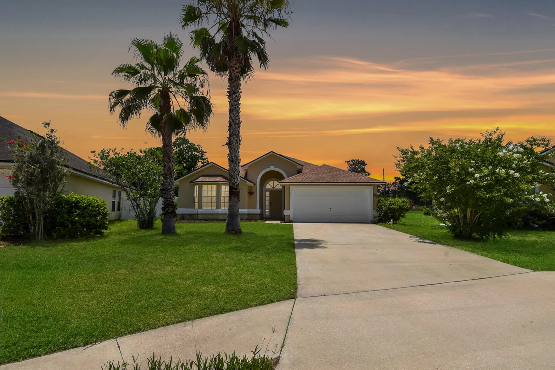 Photo of 948 Oak Arbor Circle