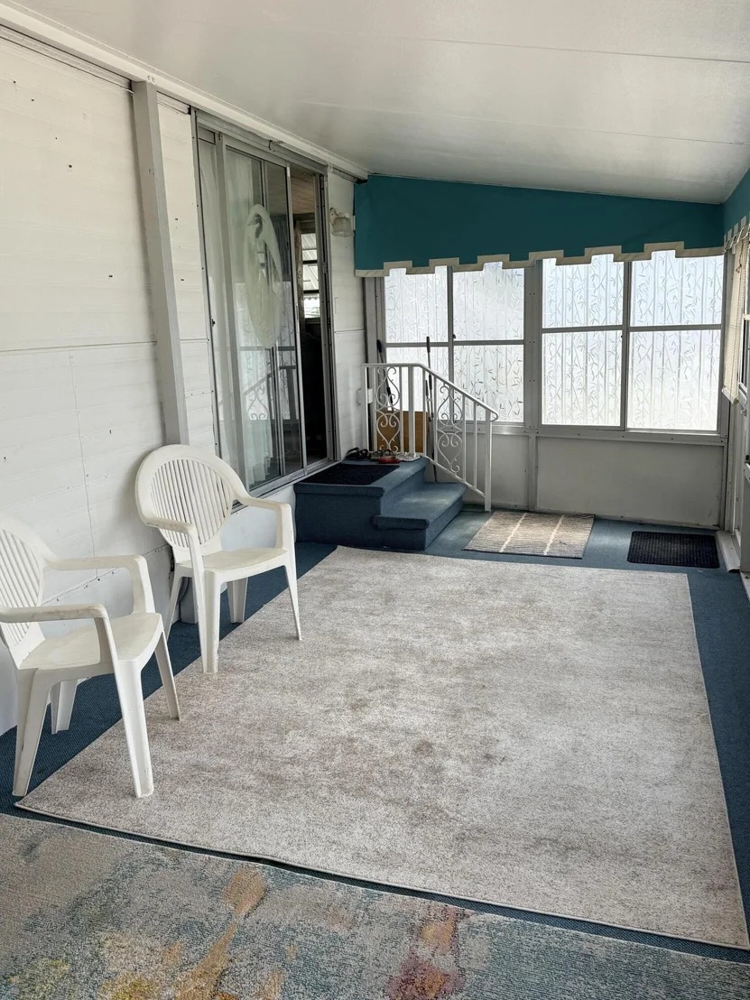 Photo of Unit E at 209 E Eagle Drive