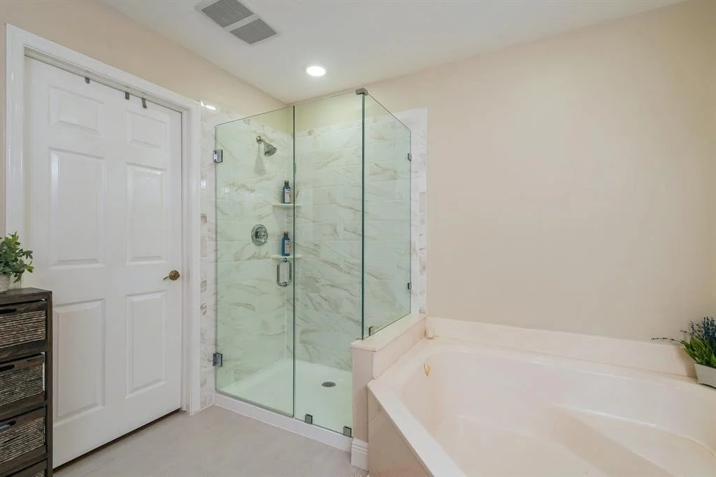 Photo of 352 Kingfisher Drive