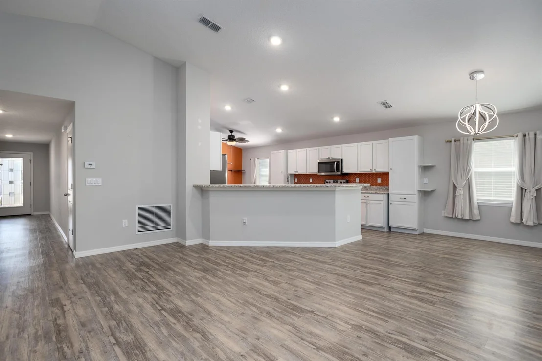 Photo of 348 Sandcrest Circle