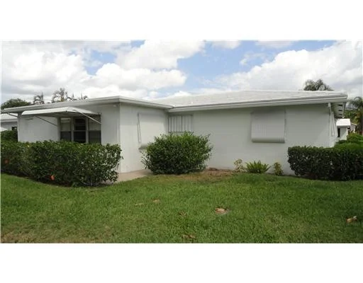 Photo of 104 NW 8th Place