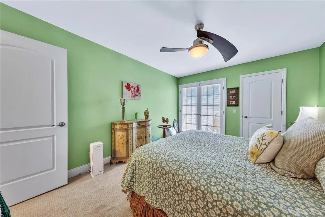 Photo of 2047 WOLVERTON C