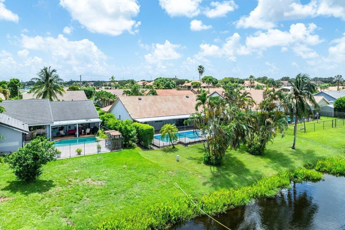 Photo of 9439 Sun Pointe Drive