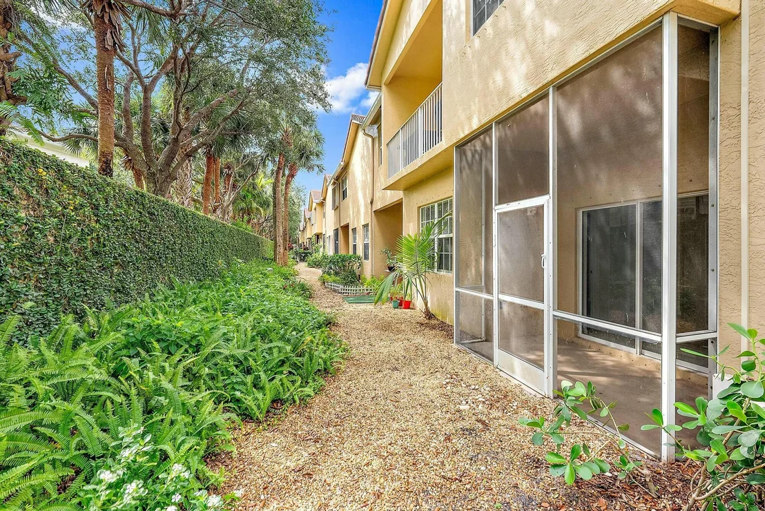 Photo of Unit A at 104 Lighthouse Circle