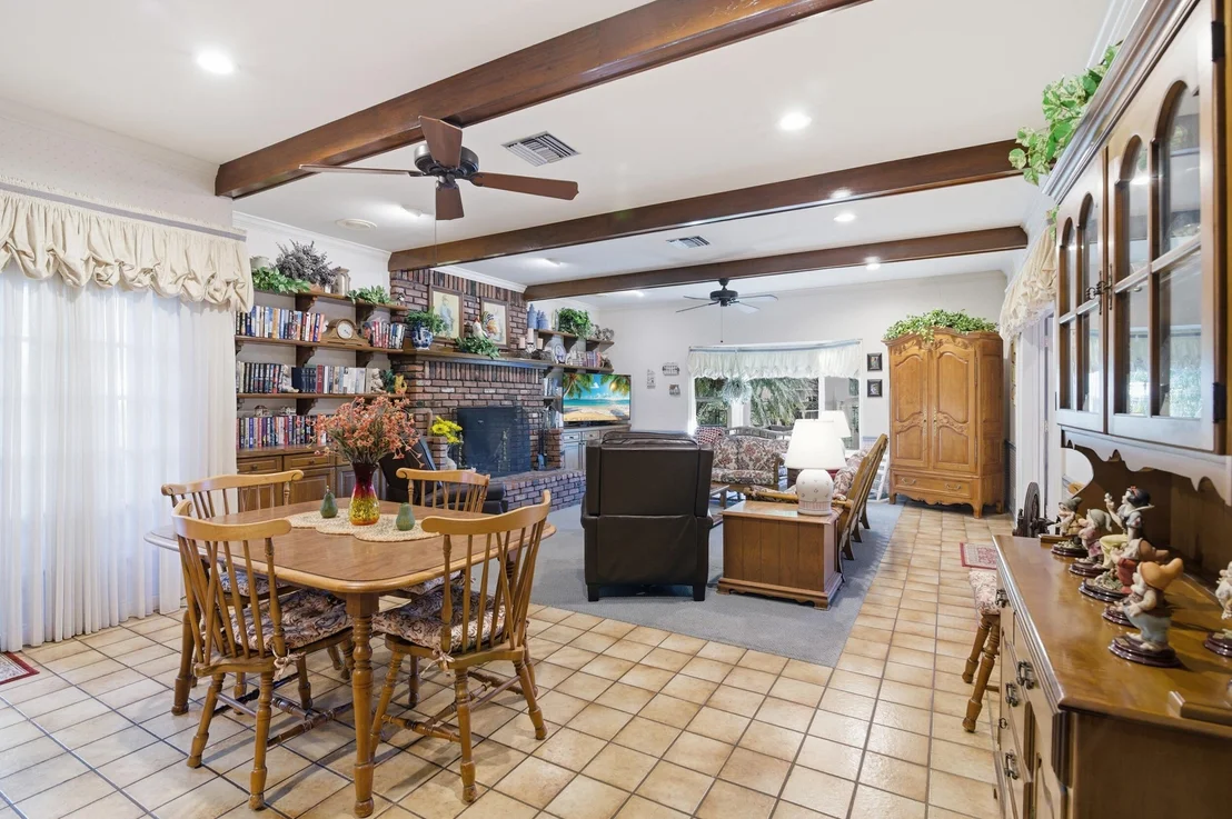 Photo of 4838 Charlton Way