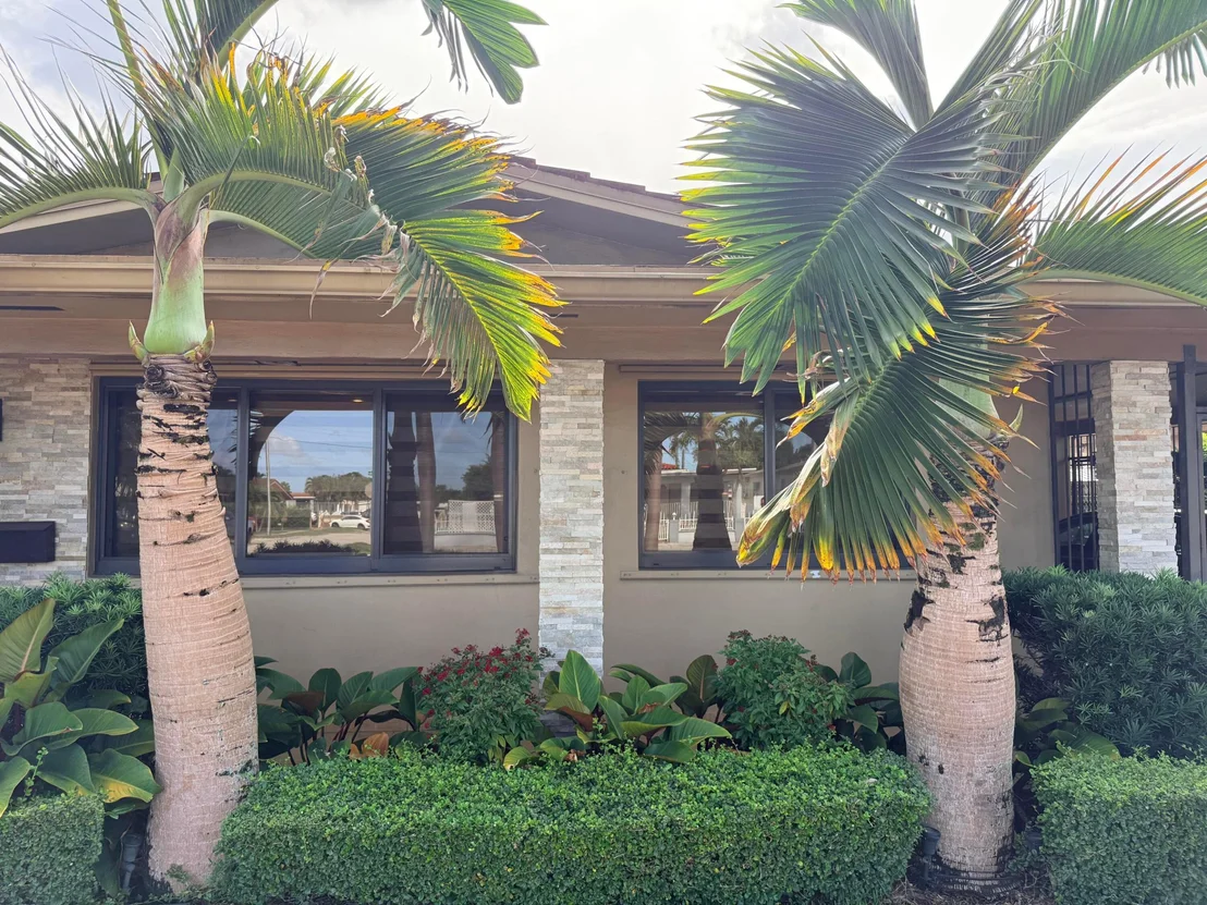 Photo of 5170 Palm Avenue