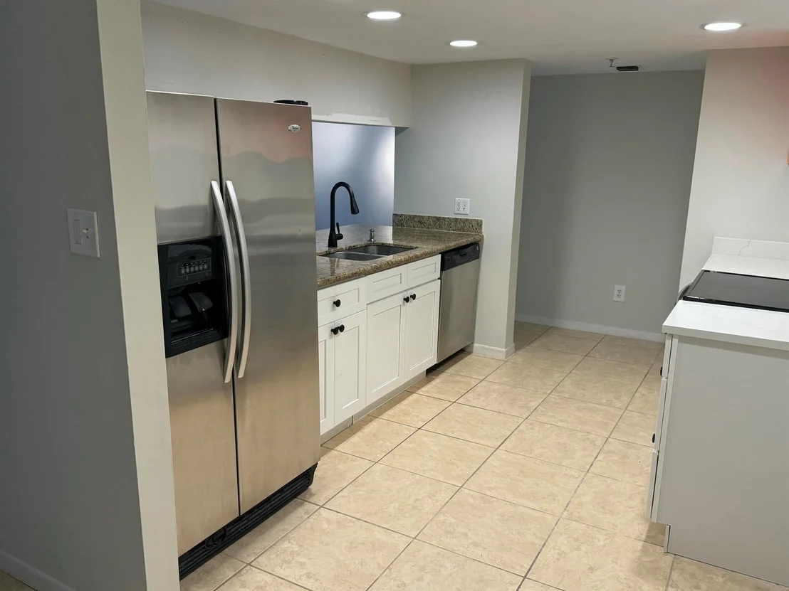 Photo of Unit F109 at 950 Lavers Circle