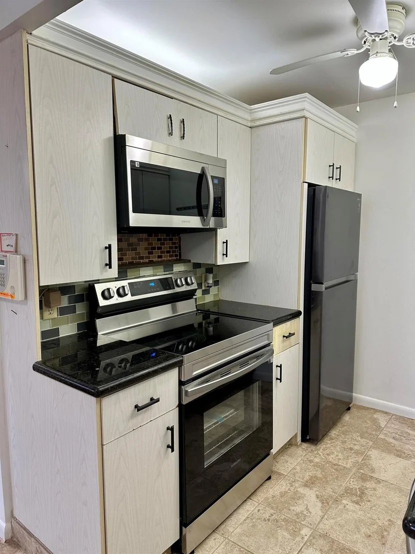 Photo of Unit 1021 at 1021 Guildford B