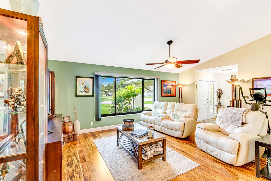 Photo of 664 Juniper Place