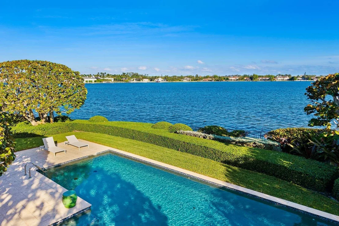 Photo of 748 Island Drive