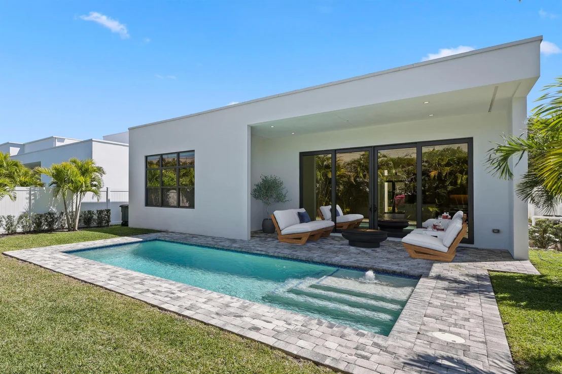 Photo of 655 Kingsbridge Street