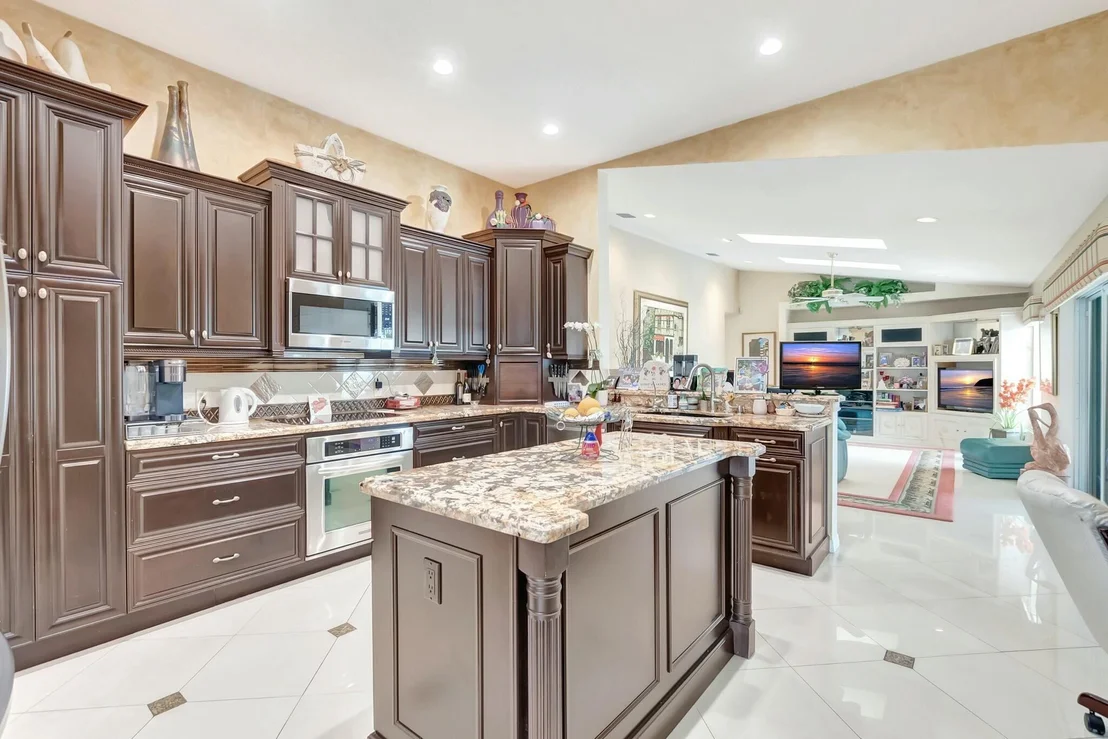 Photo of 10423 Canoe Brook Circle