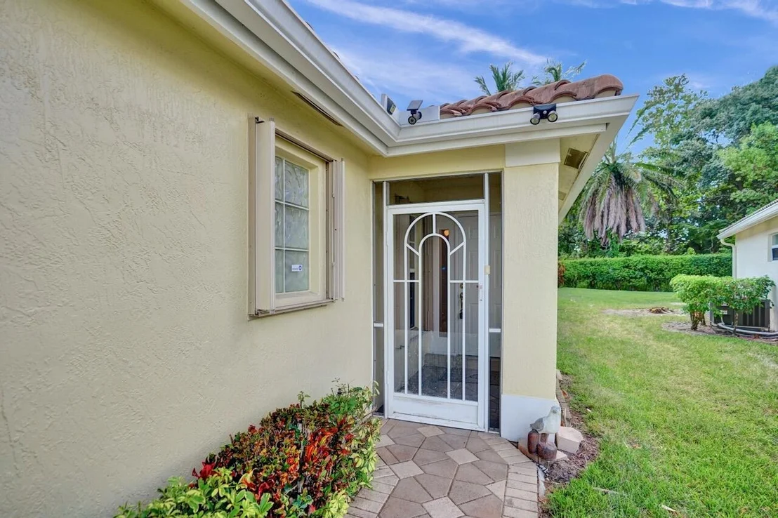 Photo of 8140 Palm Gate Drive