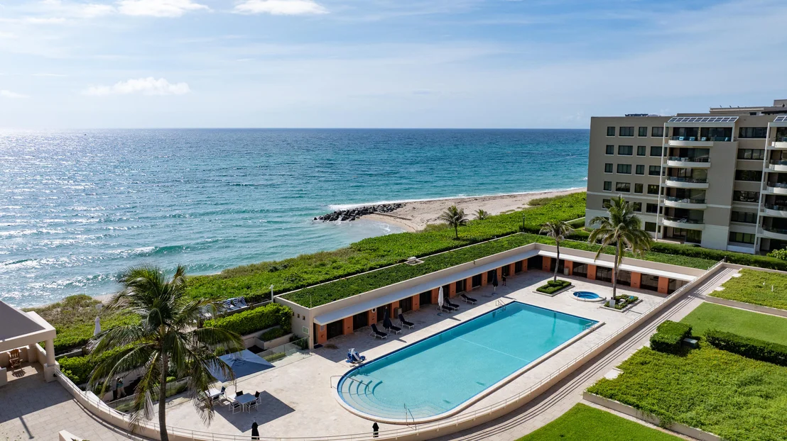 Photo of Unit N25 at 2 N Breakers Row
