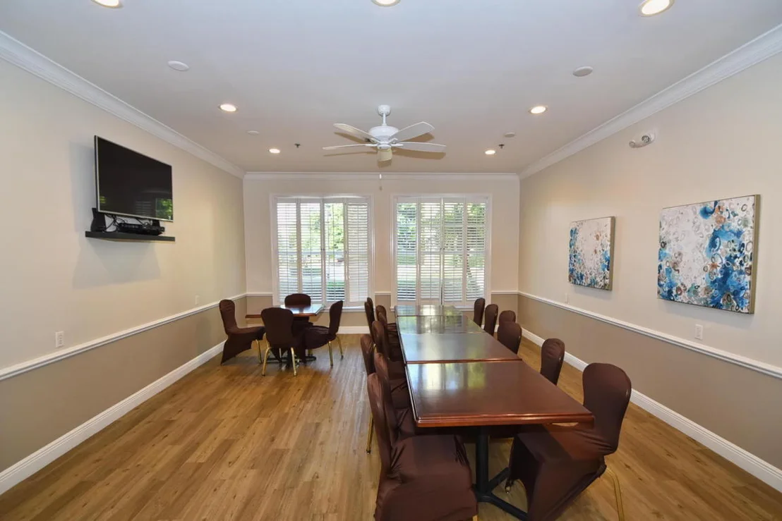 Photo of 7434 FALLS Road W