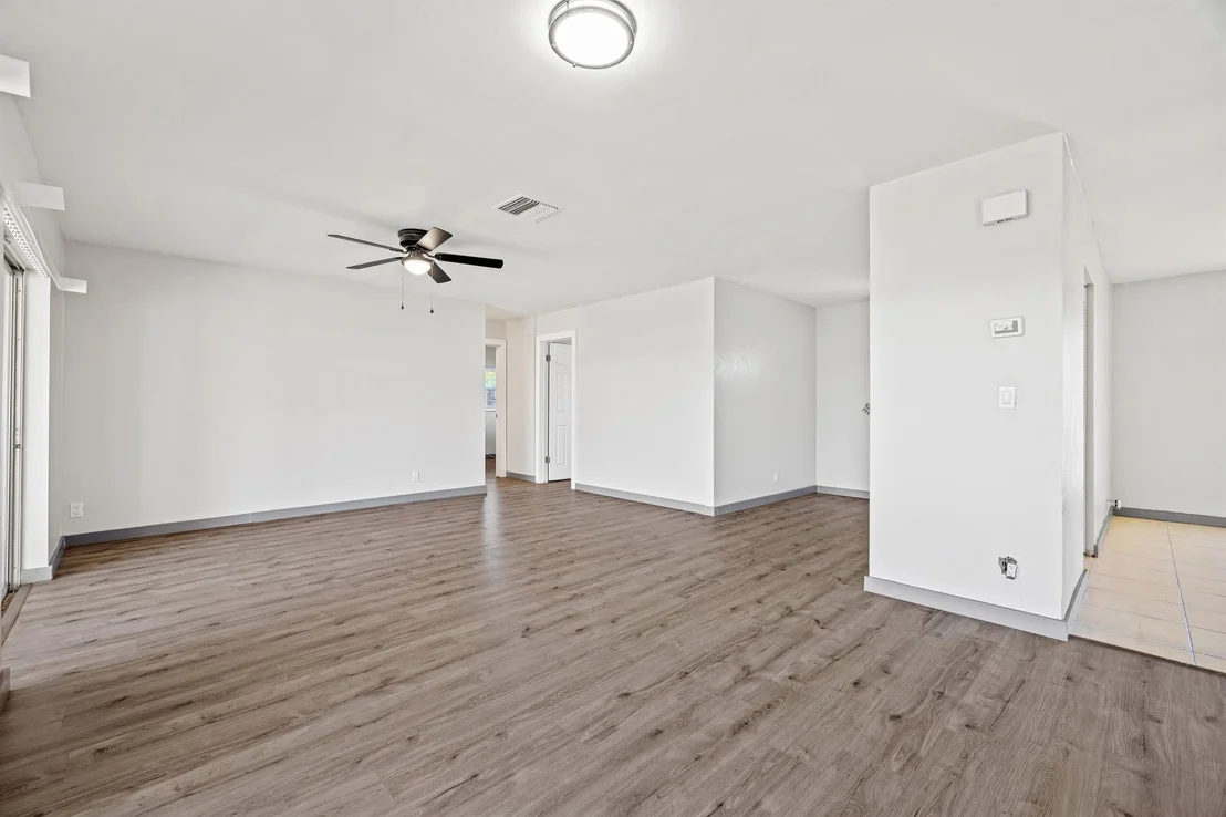 Photo of 6961 Southgate Boulevard