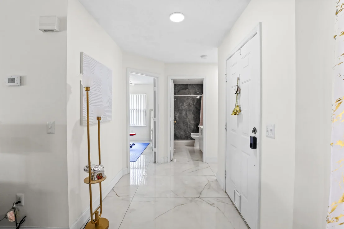 Photo of 6648 Gaviota