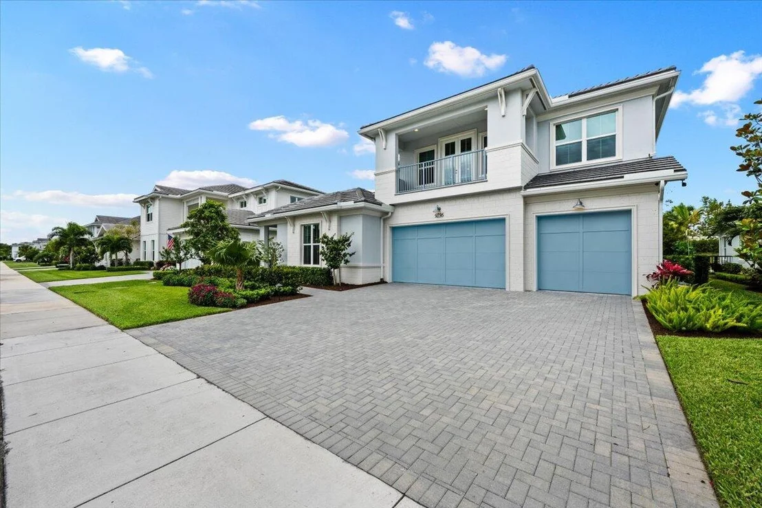 Photo of 9236 Crestview Circle