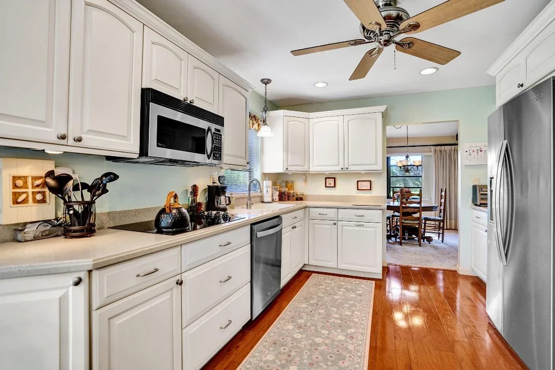 Photo of 6010 Petaluma Drive