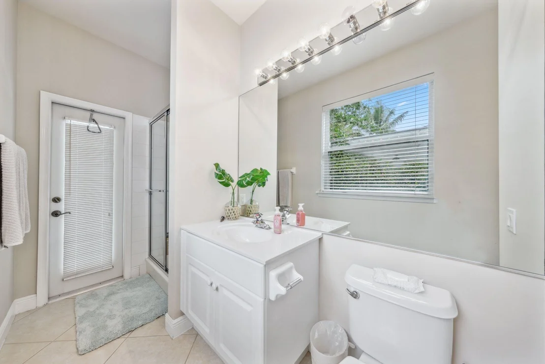 Photo of 423 Meadowlark Drive