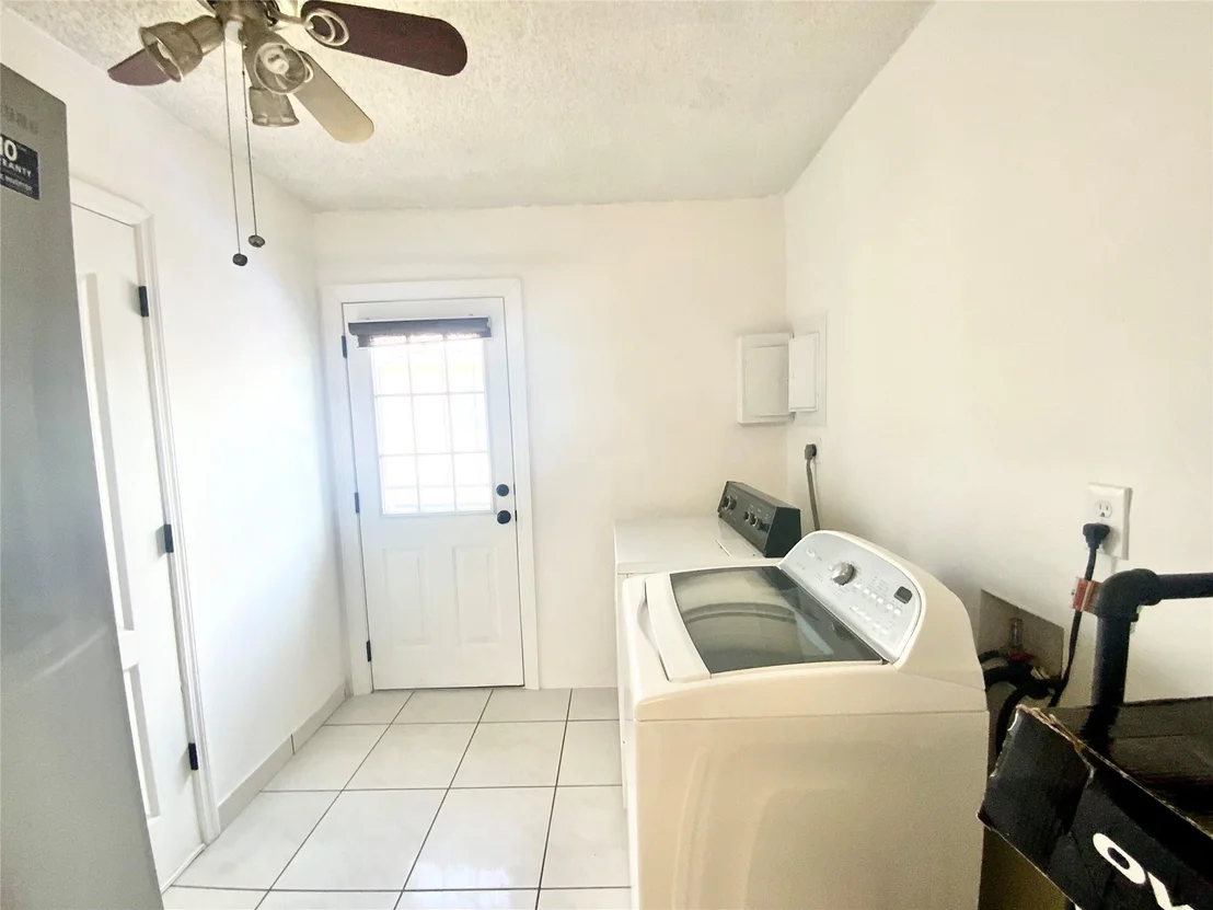 Photo of 1104 Pinehurst