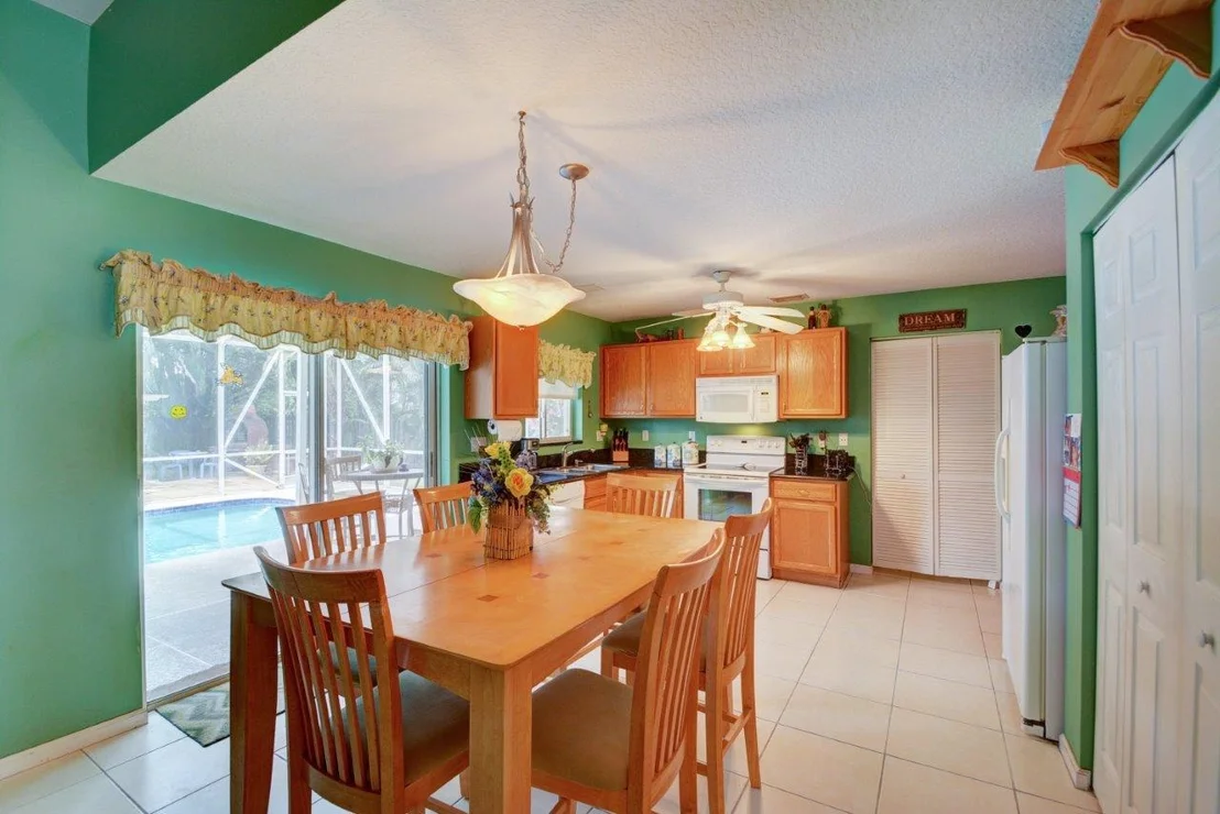 Photo of 2414 SE Springtree Place