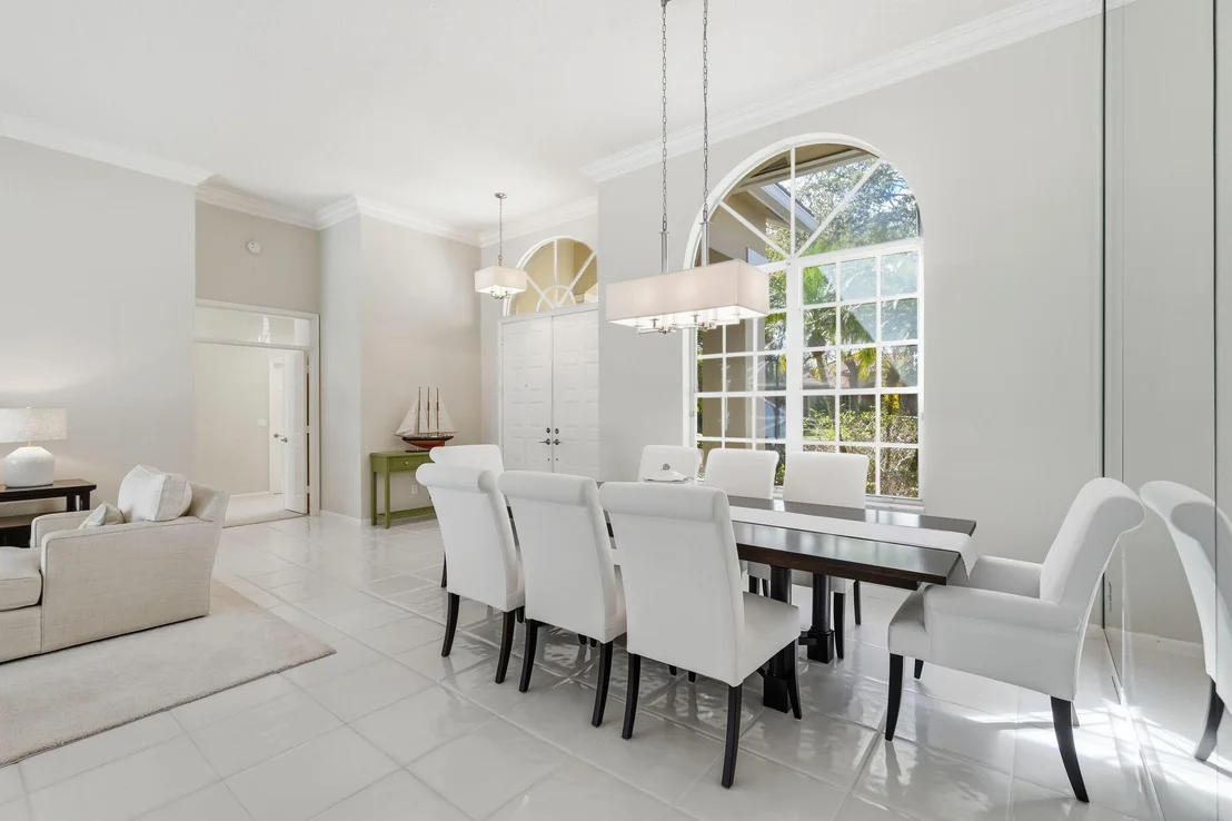 Photo of 159 N River Drive E