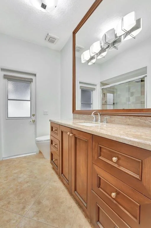 Photo of 18570 Serena Pointe Lane