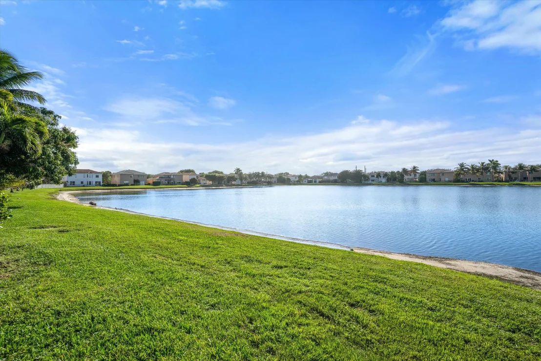 Photo of 1386 Beacon Circle