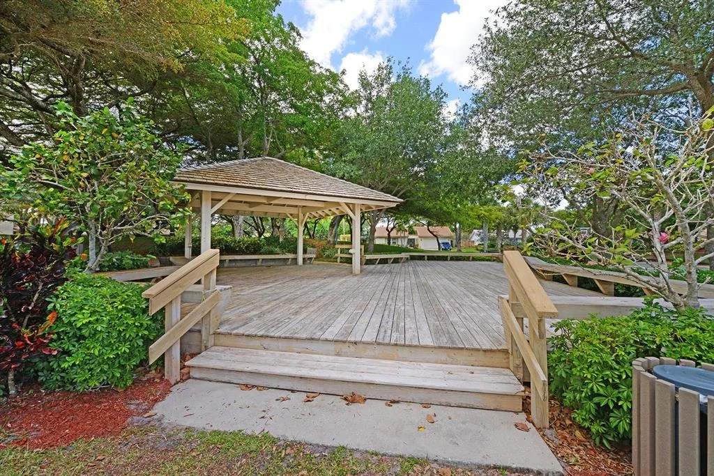 Photo of 2802 NW Timbercreek Circle