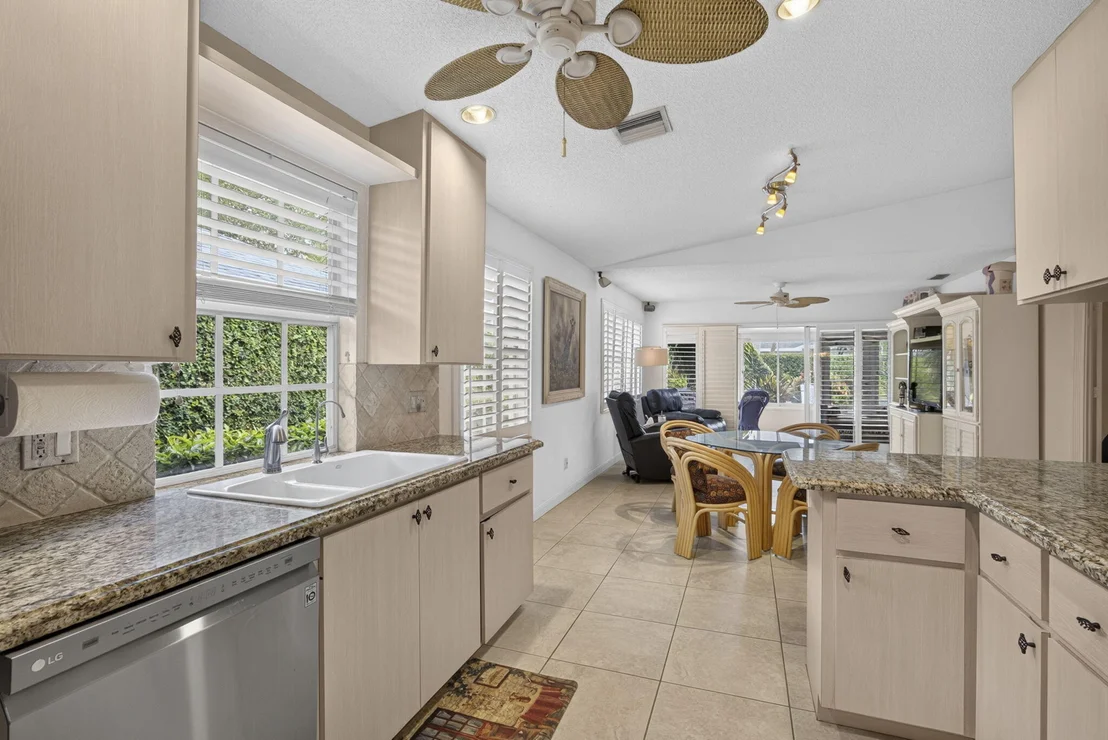Photo of 262 BRIER Circle