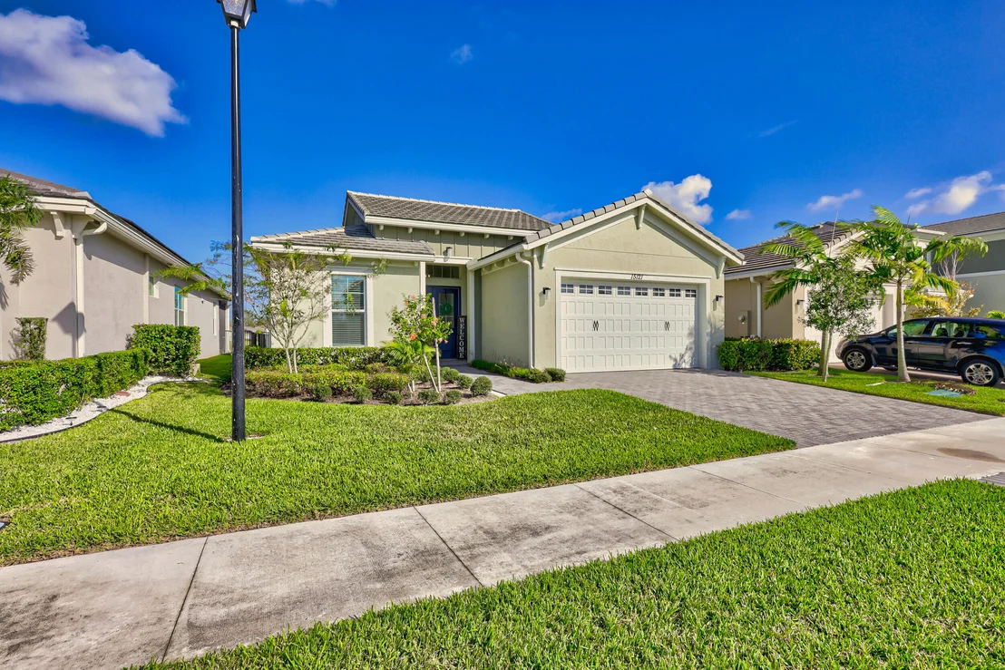 Photo of 15121 Goldfinch Circle