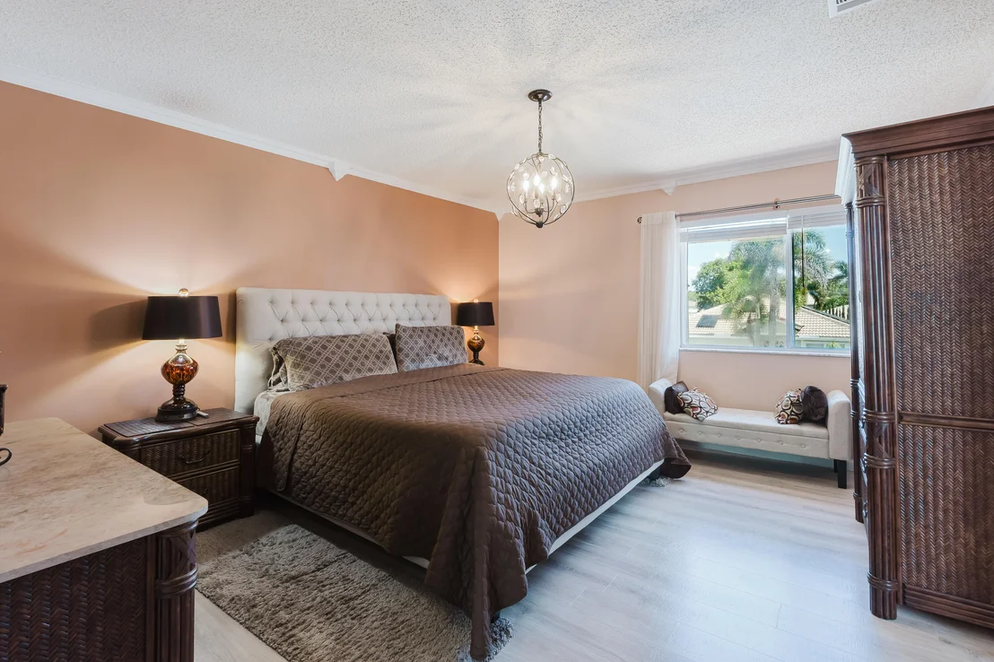 Photo of 1124 Rialto Drive