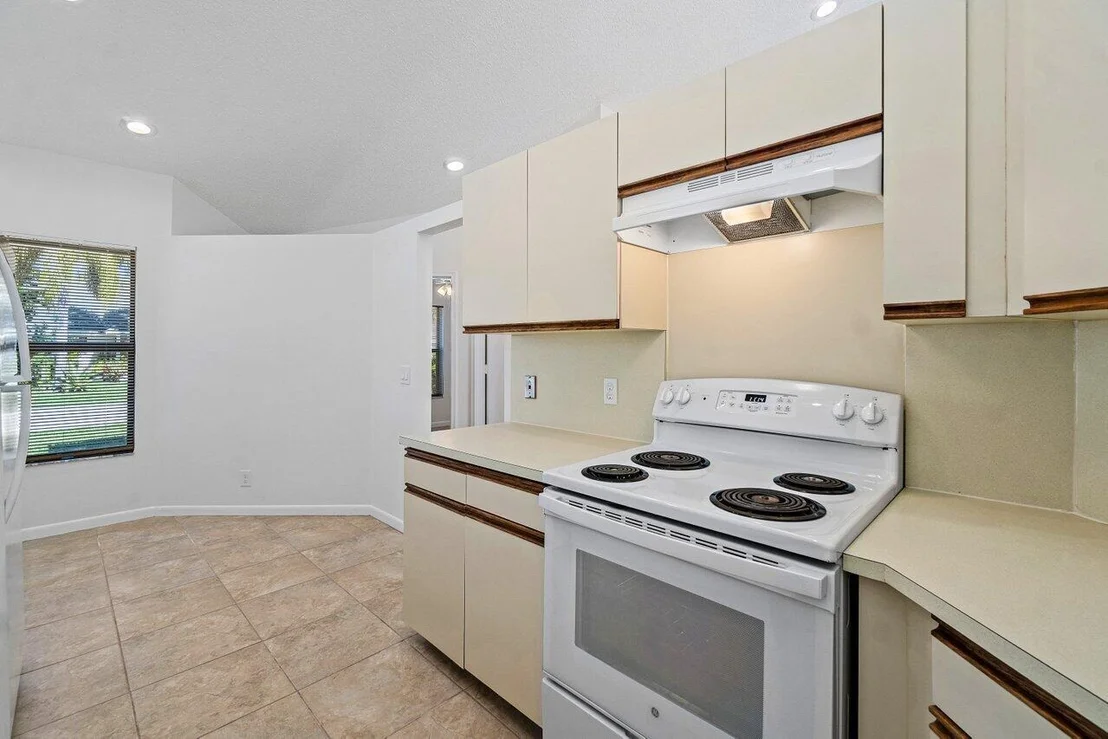 Photo of 98 Azalea Circle