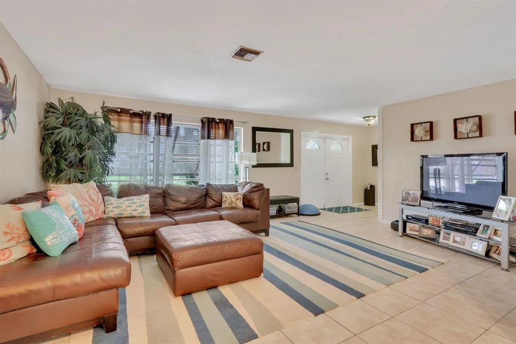 Photo of 574 N Dover Road