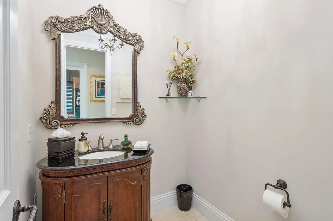 Photo of 5818 Windsor Terrace