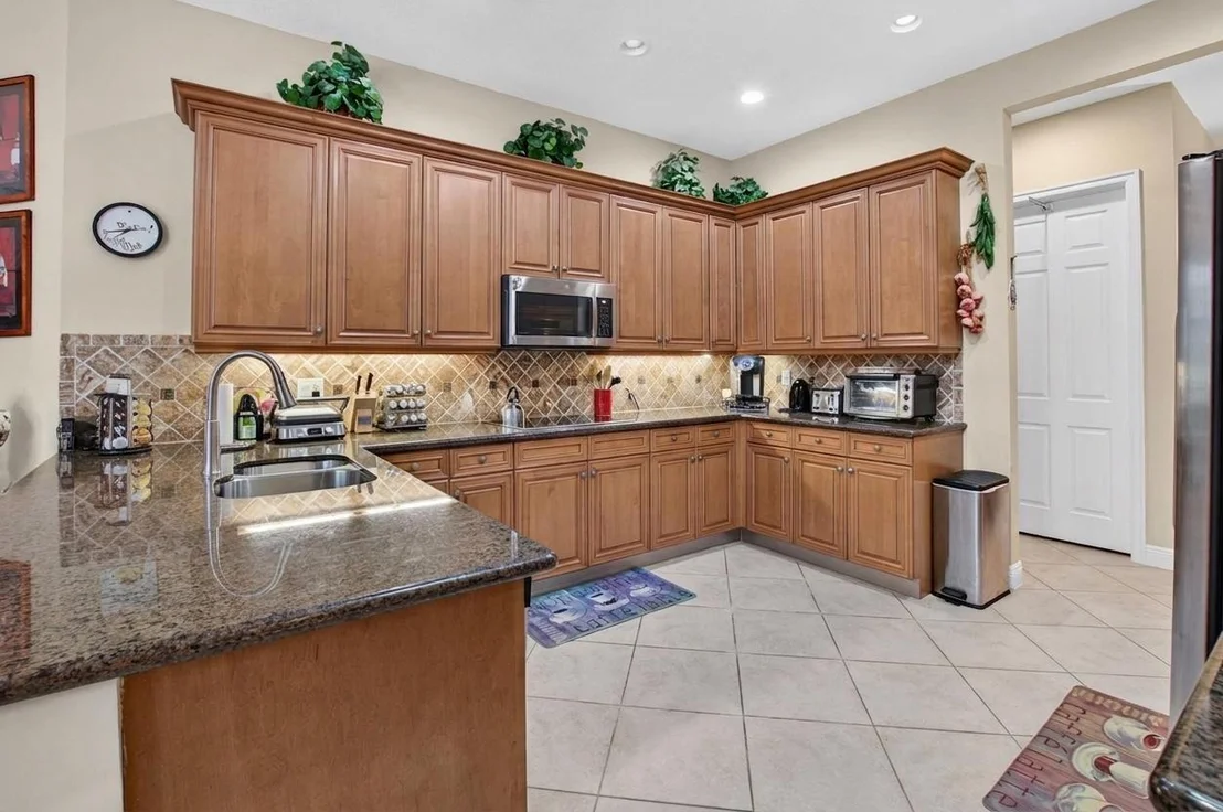 Photo of 8855 Starhaven Cove
