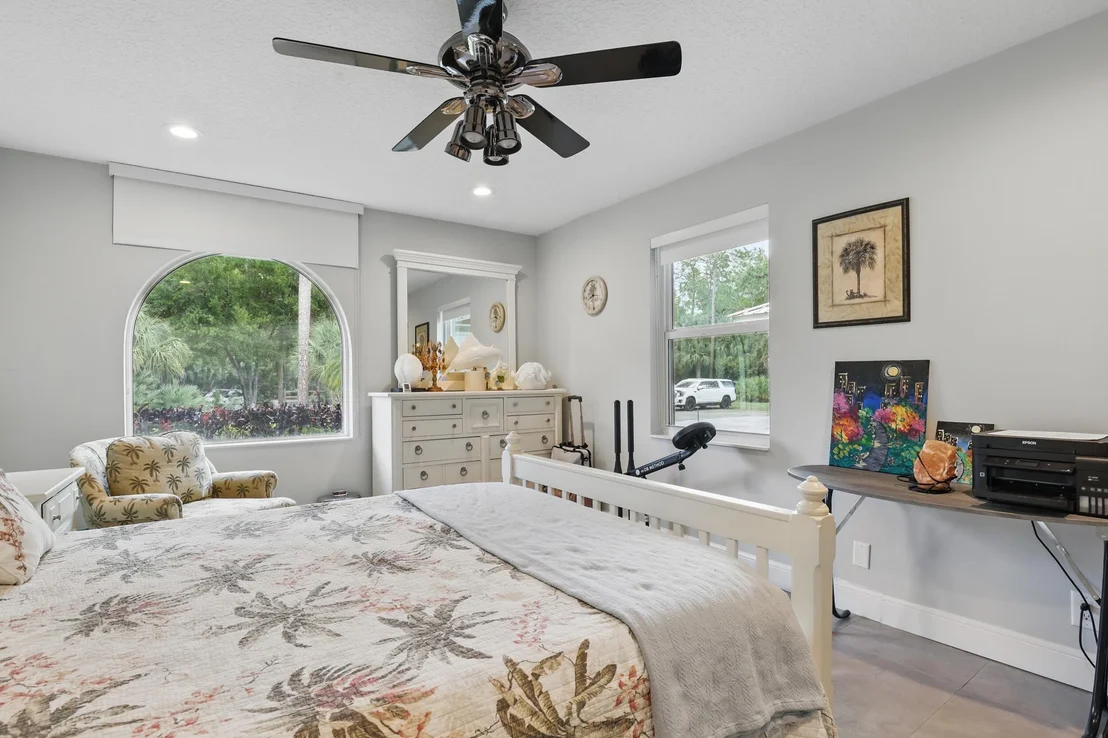 Photo of 13376 Compton Road