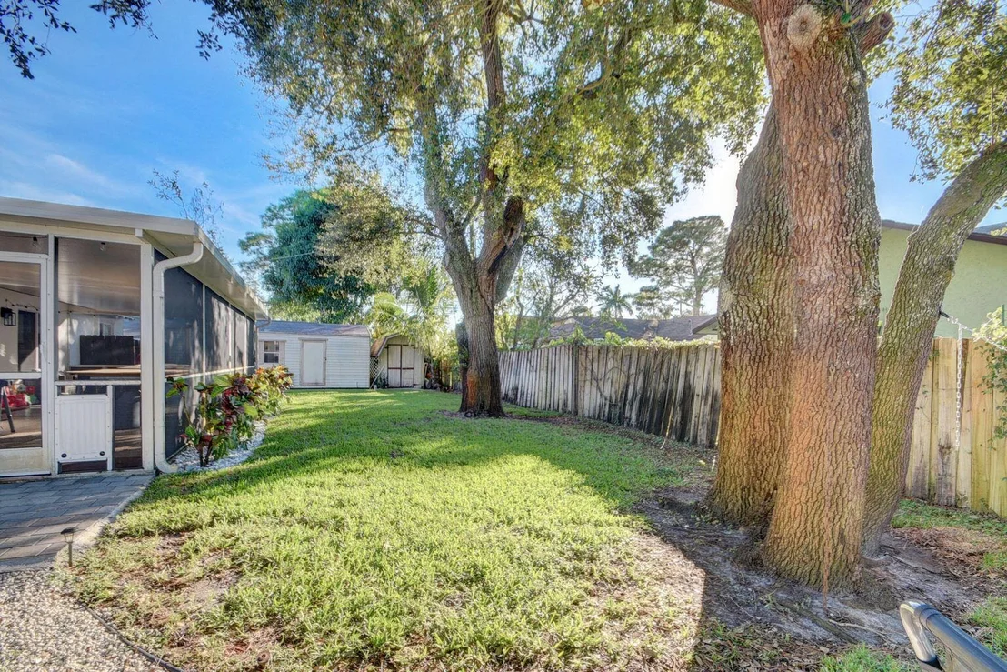 Photo of 7665 3rd Terrace