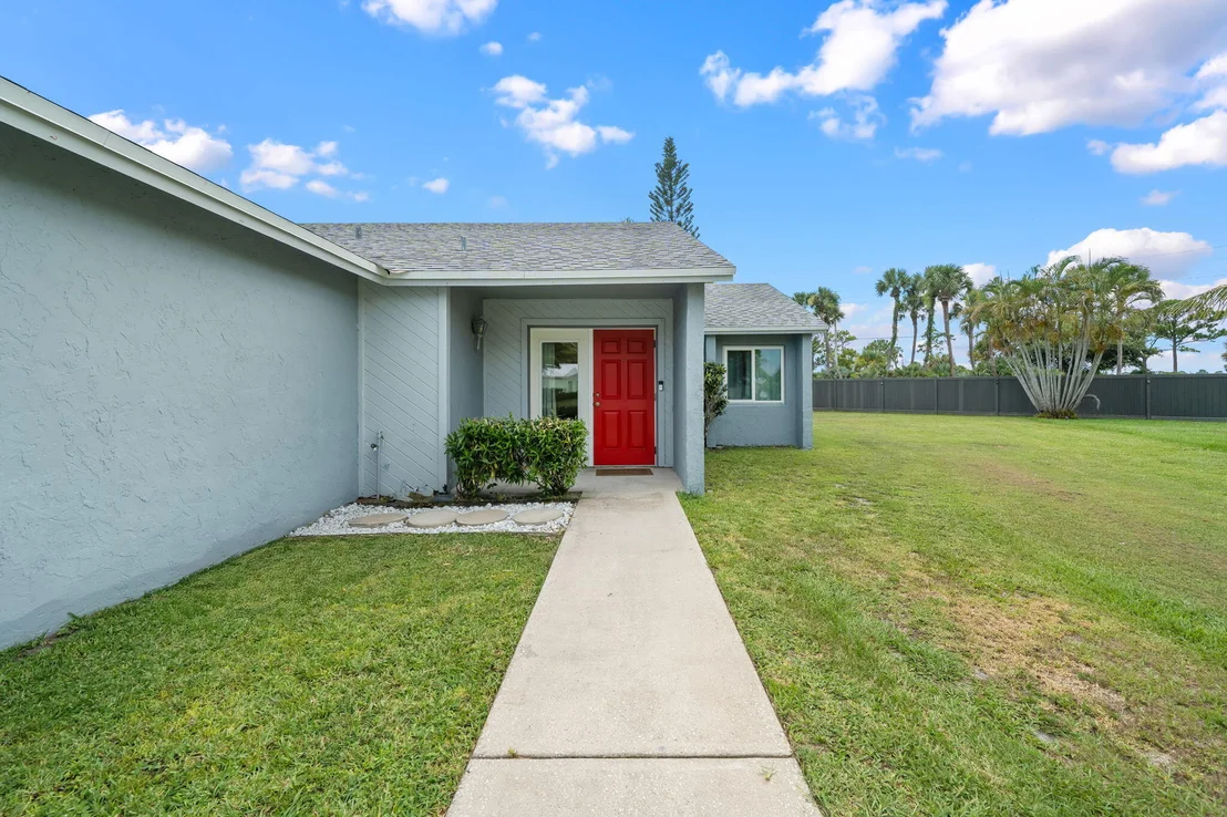 Photo of 119 Lakeside Circle
