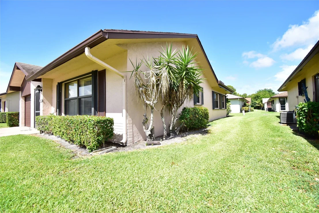 Photo of 3305 Silver Buttonwood Drive