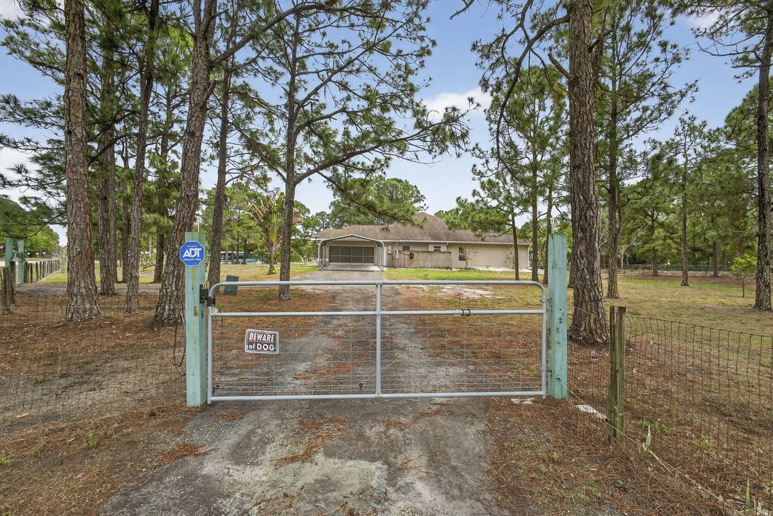 Photo of 17044 N 72nd Rd Road N