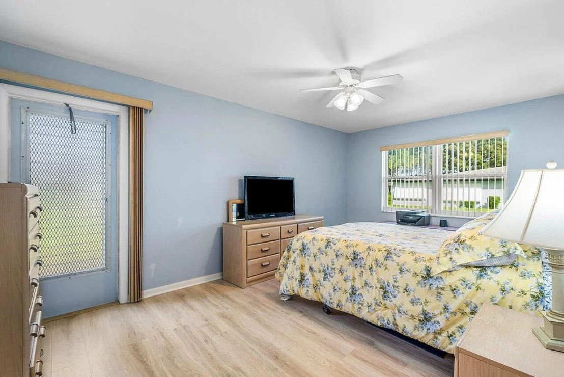 Photo of Unit D at 437 High Point Boulevard