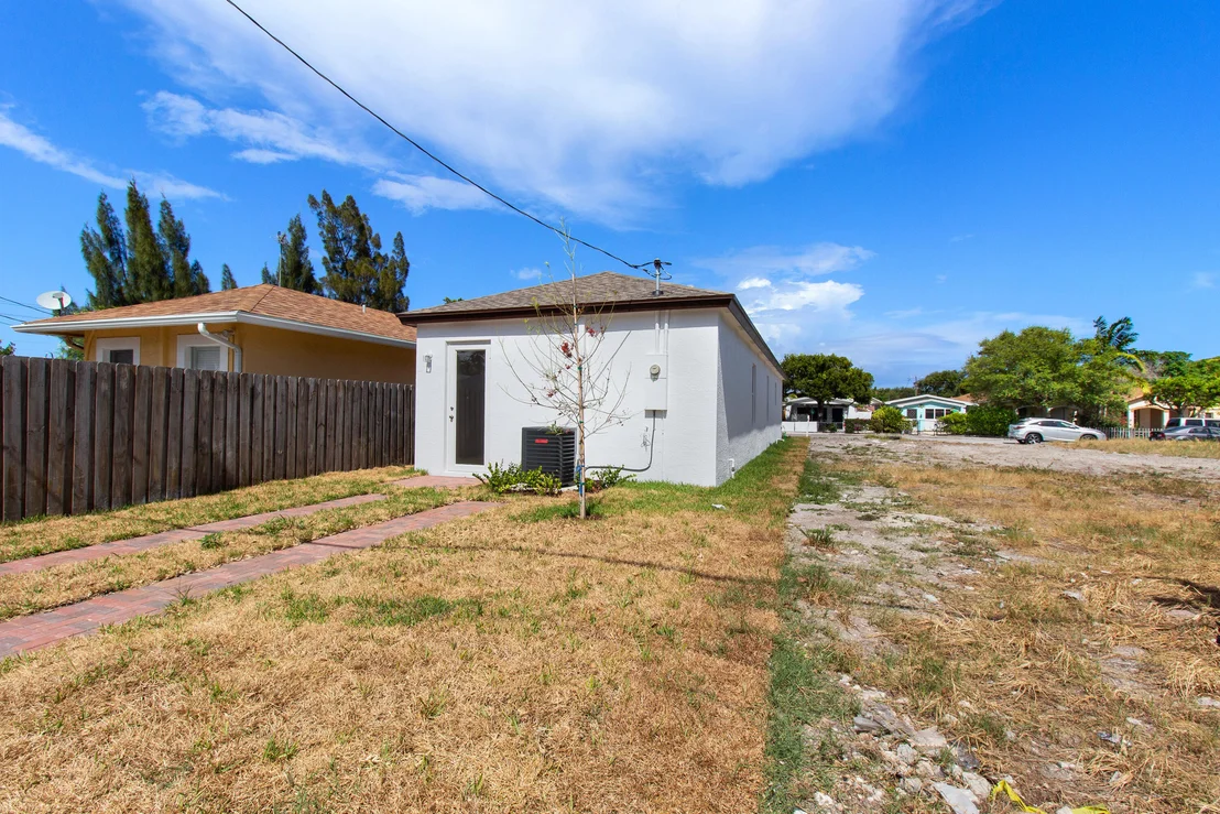 Photo of 315 N E Street