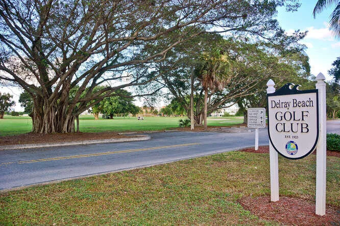 Photo of 3264 Lakeview Drive