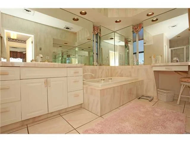 Photo of 960 Indigo Point