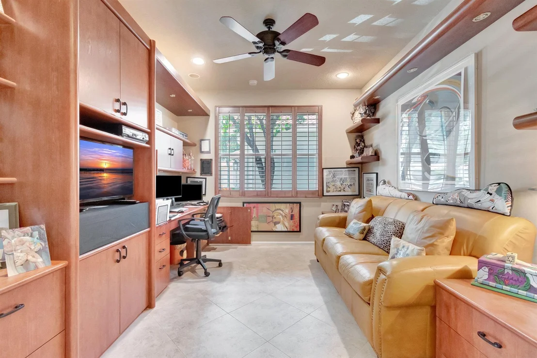 Photo of 7917 Charlemont Point