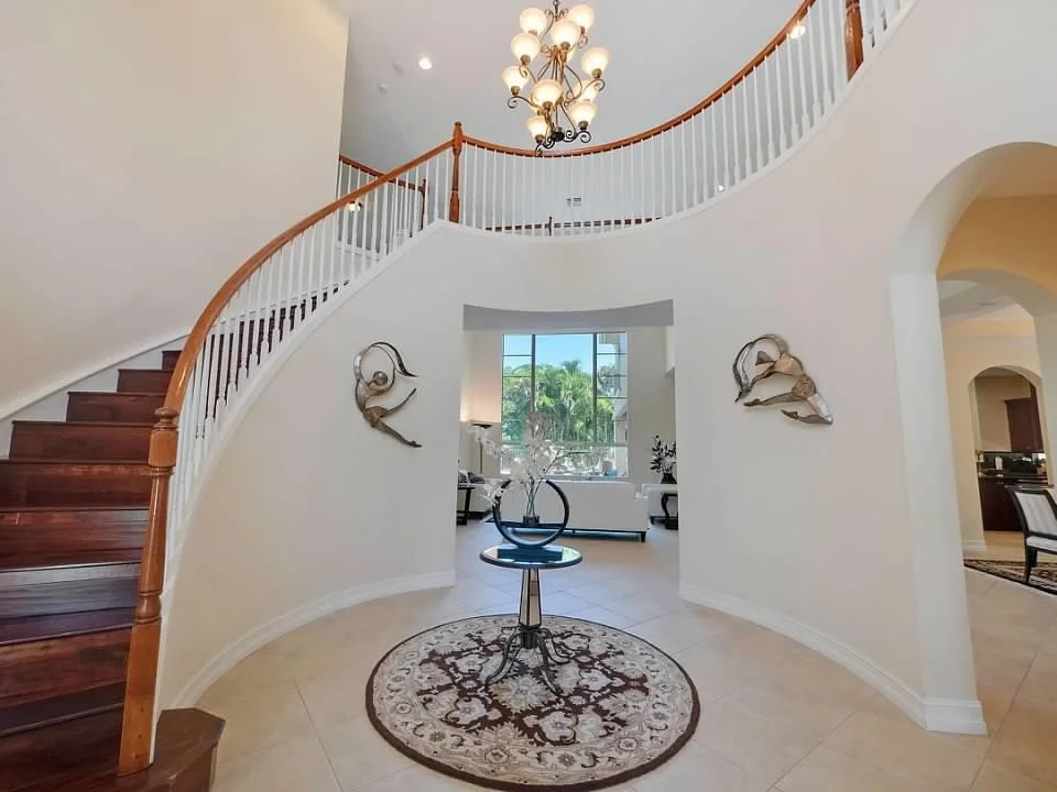 Photo of 652 Edgebrook Lane