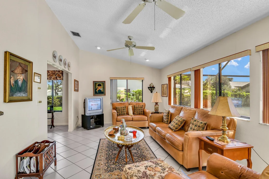 Photo of 2660 Riviera Drive