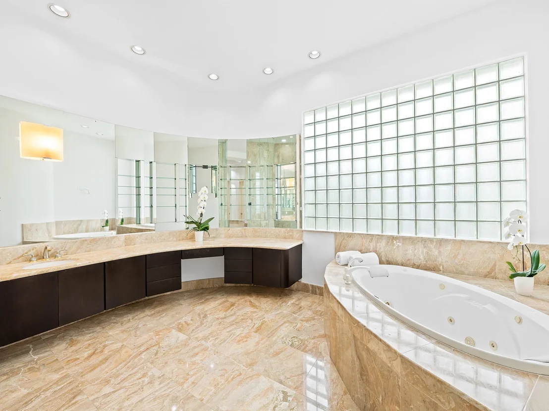 Photo of 3360 Bridle Path Lane